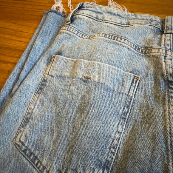 Zara Raw Hem Jeans Light Wash Blue High Waisted Straight Leg Size 6 - Picture 8 of 8
